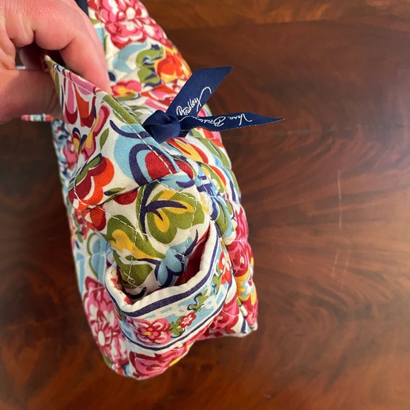 Vera Bradley Hope Garden Maggie Hobo - Retired Pattern - Picture 6 of 12